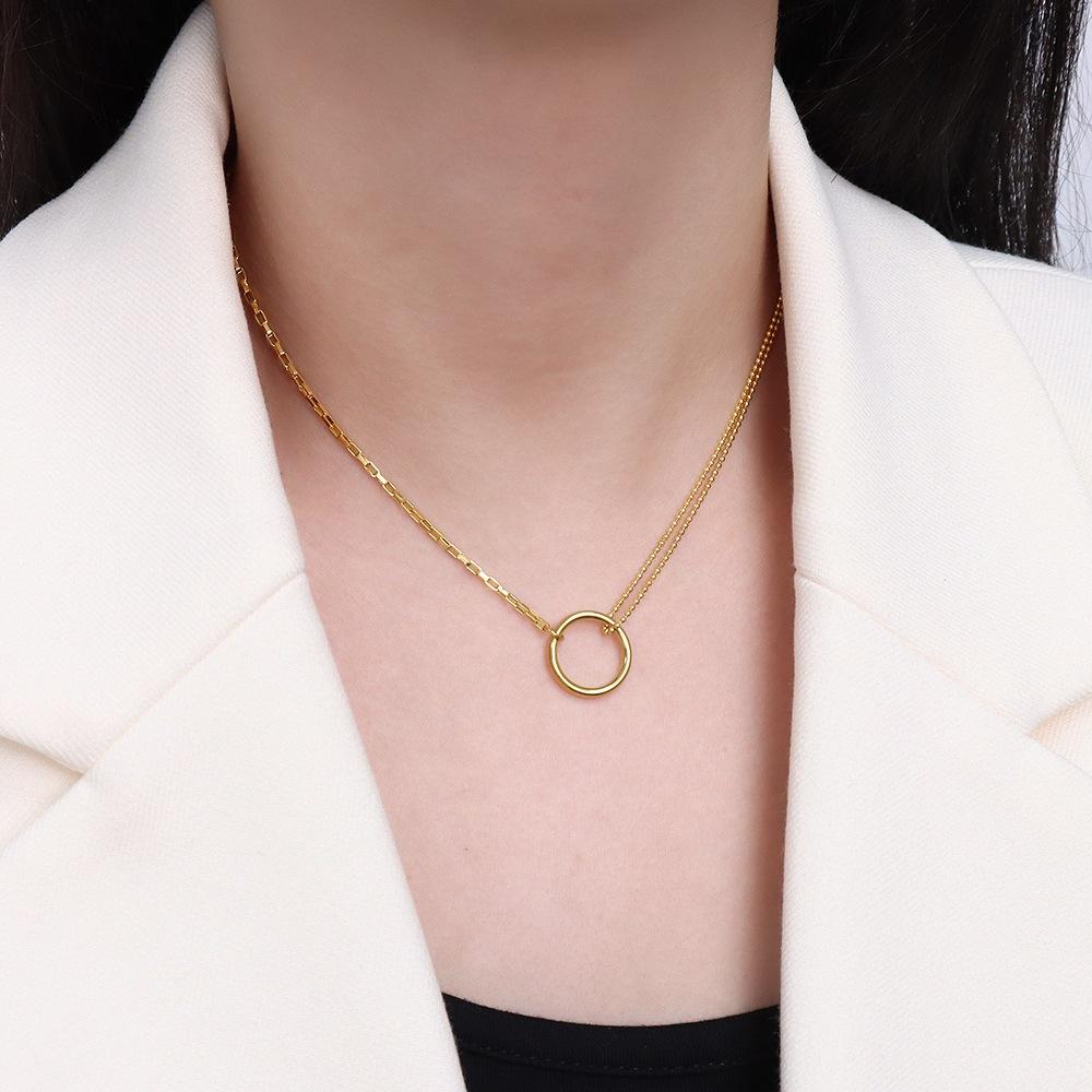 Schmuck | Damen Goldfarbene Halskette Mit Logo-Anhänger Accessoires Damen