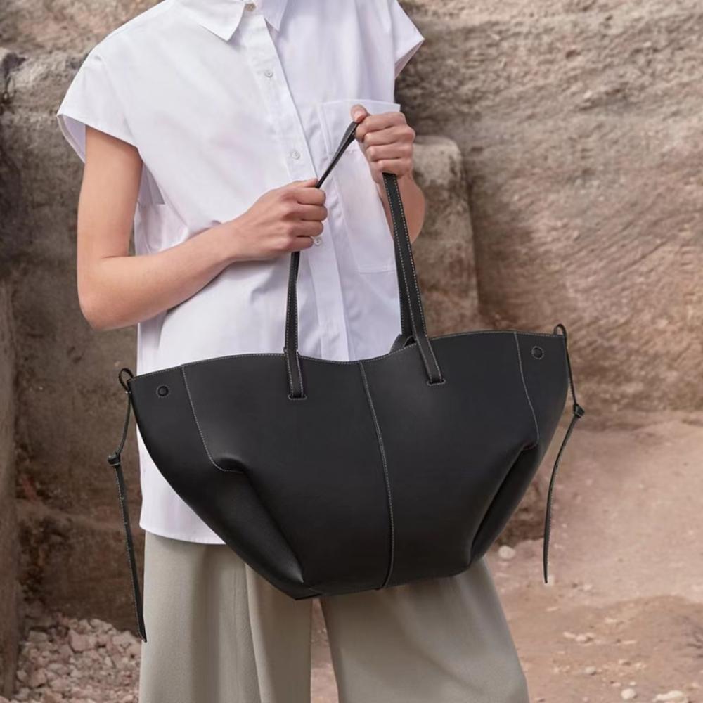 Taschen | Damen Shopper Aus Leder Mit Signature-Details Aus Metall Accessoires Damen